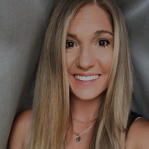 Meet your Posher, Lexie